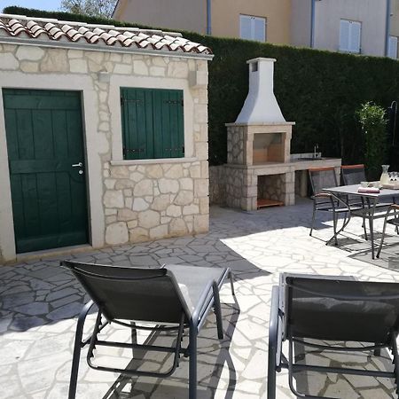 Apartments Adrijana Malinska Rom bilde